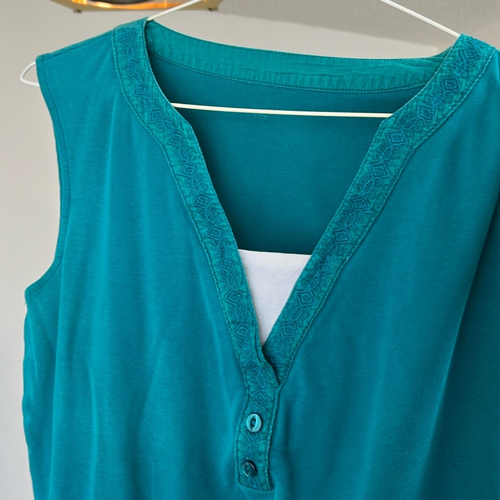 🌞 Teal sleeveless 2 in 1 top layered look white cami underneath women size L - Picture 13 of 16